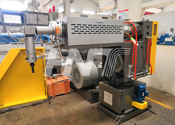 Maszyna do wytłaczania drutu elektrycznego 400 m / min do procesu taśmy lub skóry